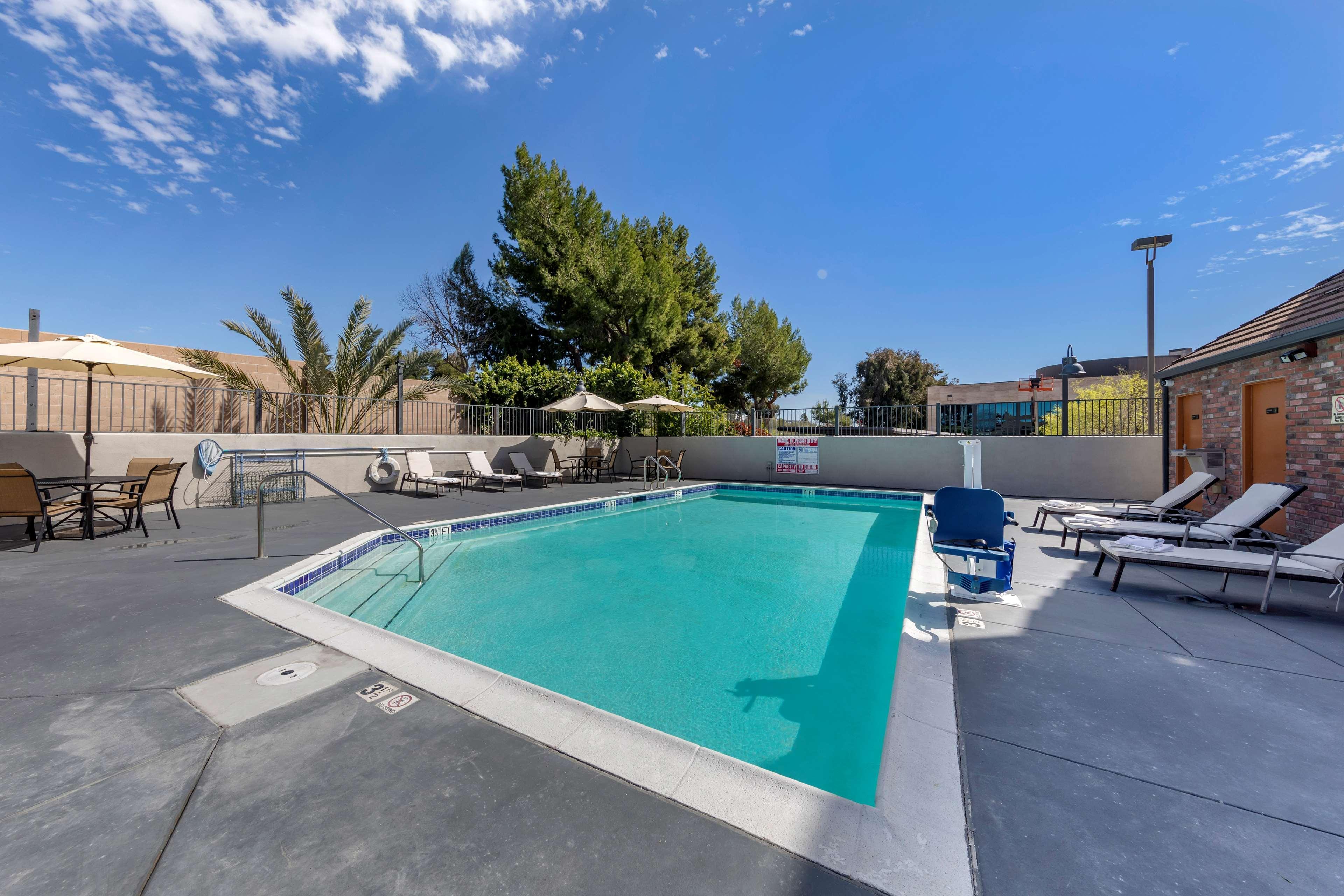 Best Western Country Inn Temecula Exterior photo